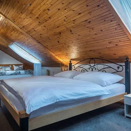 아파트 - Bowlinghorka Sk 포프라트